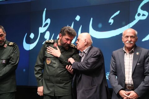 تصاویر/ تقدیر از تیم‌های کشتی آزاد و فرنگی توسط سپاه محمد رسول‌الله