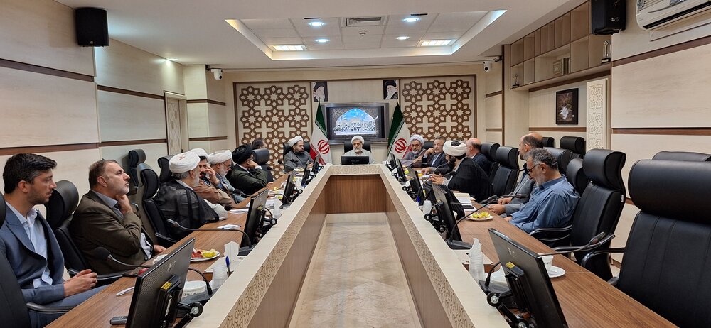 نشست هم اندیشی