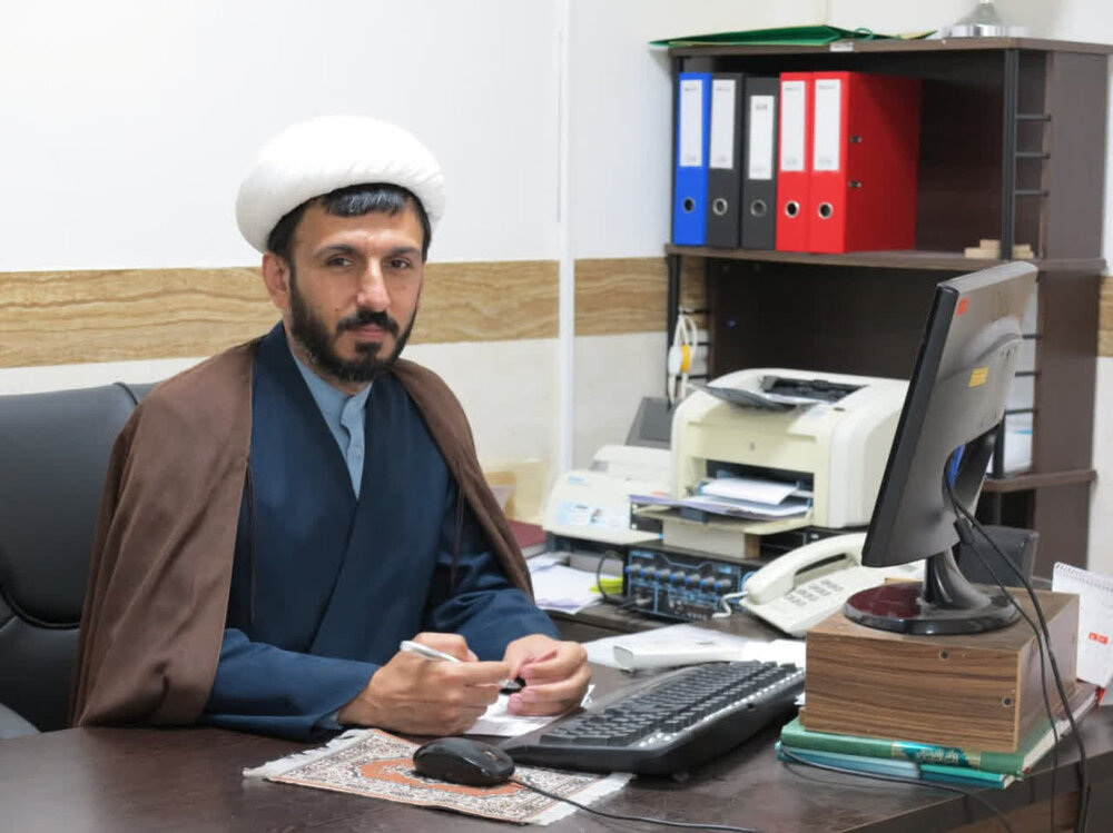 مرحوم حجت‌الاسلام والمسلمین طاهری، مدیری متواضع بود