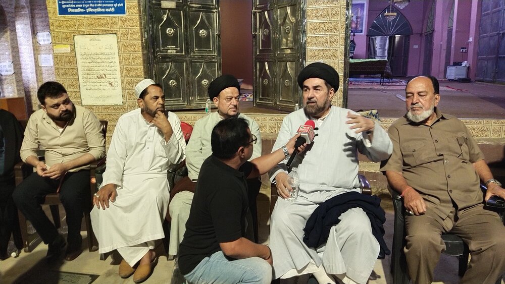 حجت‌الاسلام والمسلمین سید کلبِ جواد نقوی در هند و هنگام سخنرانی، مورد حمله افراد ناشناس قرار گرفت
