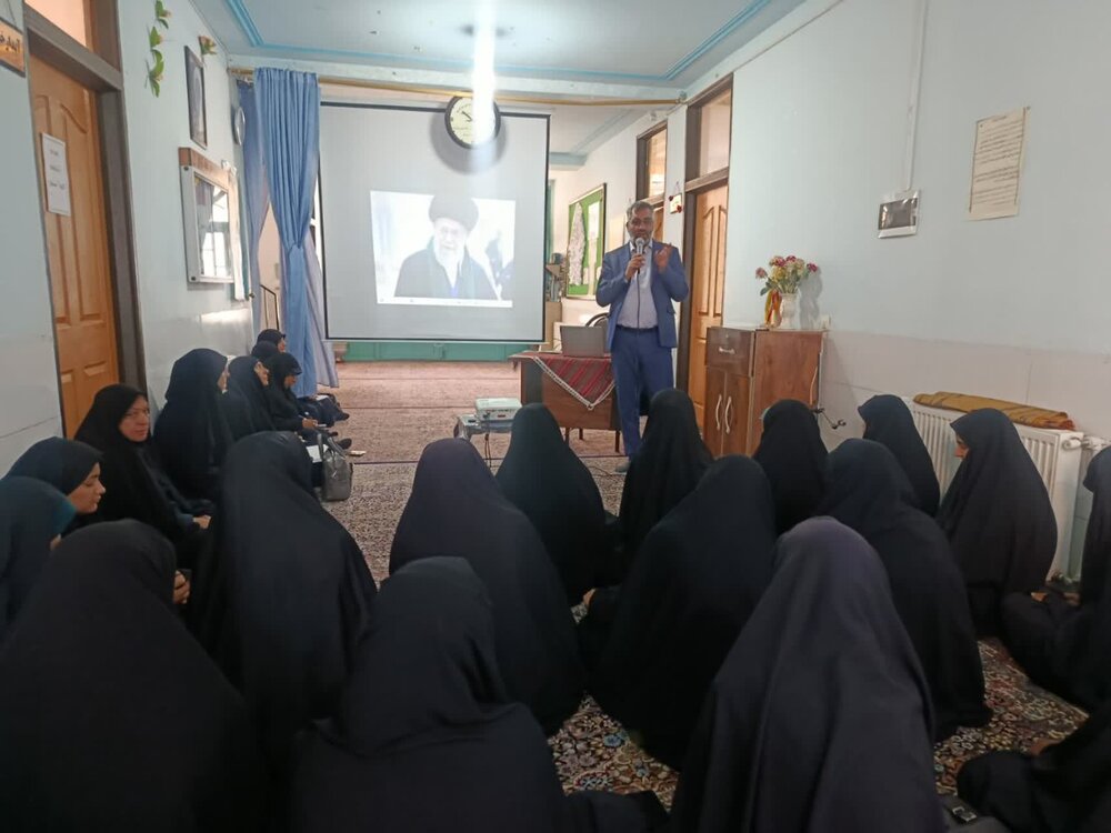 برگزاری کارگاه مشاوره‌ای کاهش تعارضات خانوادگی و همسرداری ویژه بانوان طلبه بم