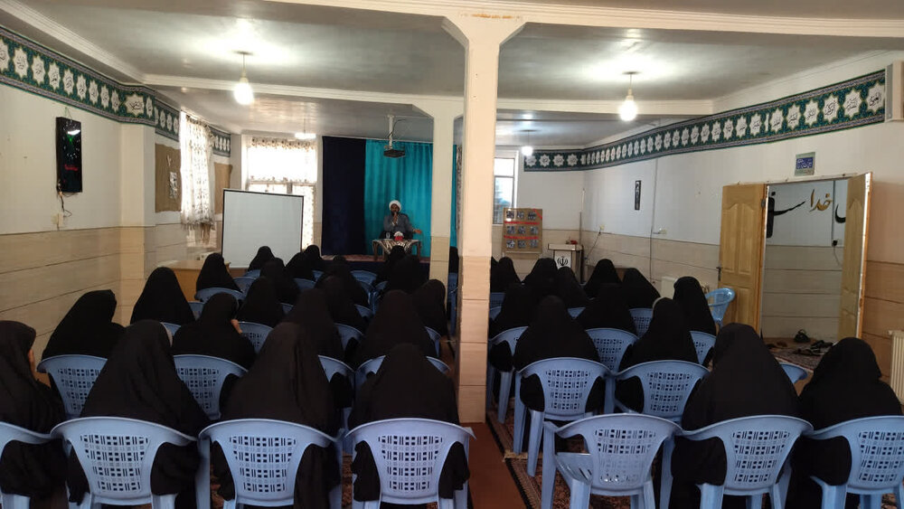 جلسه بصیرت افزایی در مدرسه علمیه ریحانه النبی(س) رفسنجان