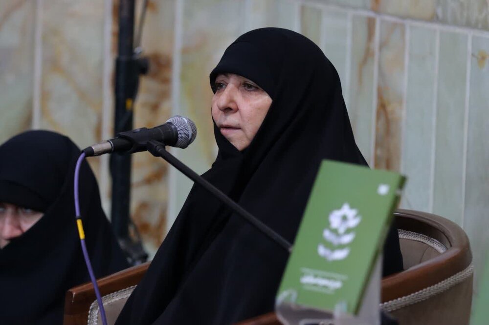 رونمایی از کتاب «طرح محو اسرائیل» / همسر شهید ایزدی: حاج رمضان مجاهدی قرآنی و ذوب در ولایت بود