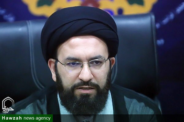 قرآن باید در تمام ابعاد زندگی جامعه تجلی یابد