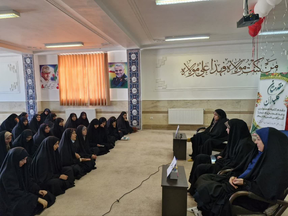 برگزاری کرسی آزاداندیشی«طلبه امروز، پوشش دیروز» در مدرسه علمیه حضرت زینب (س) سریشآباد