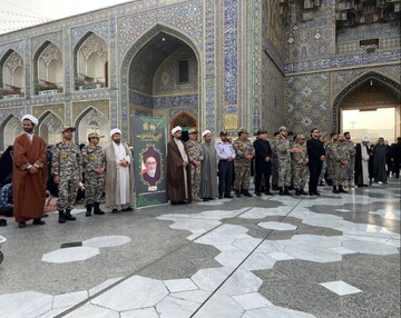 تشرف کارکنان عقیدتی سیاسی منطقه پدافند هوایی شمال شرق ارتش به حرم مطهر رضوی
