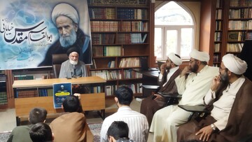 نشست علمی «زیست مقدس» برگزار شد 