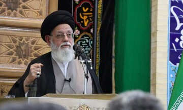 خبرنگار مؤثر باید در برابر جریان‌های افراطی مقاوم باشد