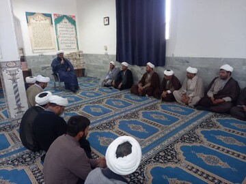 نشست ماهانه روحانیون شهرستان ریگان برگزار شد+عکس