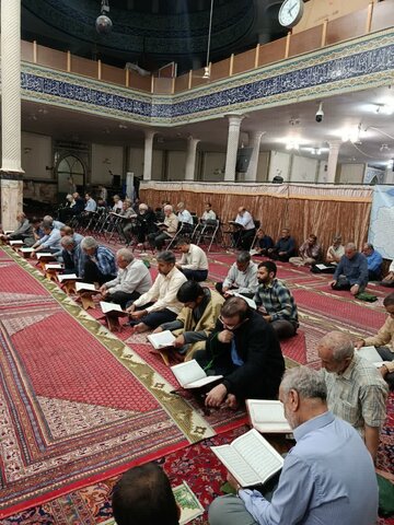 تصاویر/ آموزش تخصصی حفظ قرآن کریم در مسجد ولیعصر(عج)
