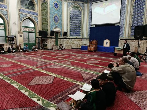تصاویر/ آموزش تخصصی حفظ قرآن کریم در مسجد ولیعصر(عج)