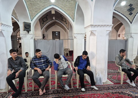 تصاویر/ درس اخلاق مدرسه آیت‌الله مدنی کاشانی(ره)