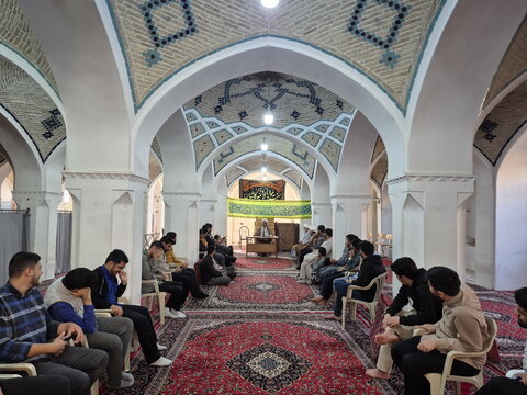 تصاویر/ درس اخلاق مدرسه آیت‌الله مدنی کاشانی(ره)