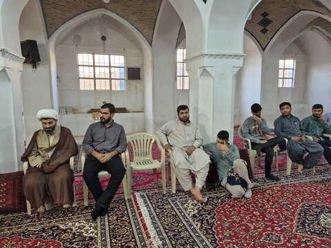 تصاویر/ درس اخلاق مدرسه آیت‌الله مدنی کاشانی(ره)