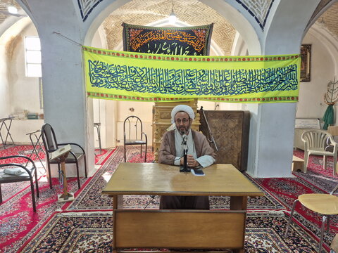 تصاویر/ درس اخلاق مدرسه آیت‌الله مدنی کاشانی(ره)