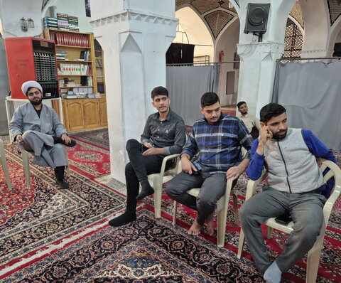 تصاویر/ درس اخلاق مدرسه آیت‌الله مدنی کاشانی(ره)