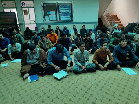 تصاویری از برگزاری برنامه های تهذیبی و ورزشی در مدرسه علمیه نورآباد