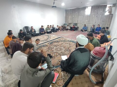 تصاویری از برگزاری برنامه های تهذیبی و ورزشی در مدرسه علمیه نورآباد