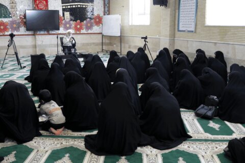 تصاویر/ برگزاری درس اخلاق در مدرسه علمیه الزهرا س بوشهر