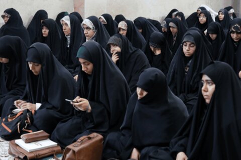 تصاویر/ برگزاری درس اخلاق در مدرسه علمیه الزهرا س بوشهر