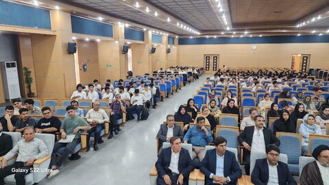 تصاویر/ همایش تجلیل از برترین های کنکور ۱۴۰۴ در جم