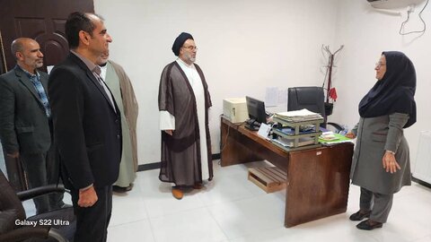 تصاویر/ بازدید امام جمعه جم از ادارات شهرستان جم