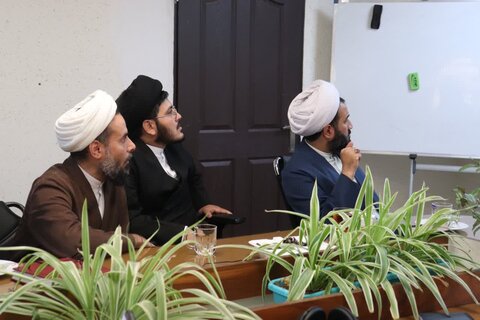 تصاویر/ جلسه شورای آموزش مدرسه علمیه امام خامنه ای ارومیه