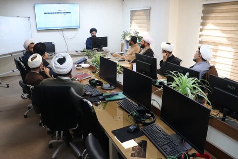 تصاویر/ جلسه شورای آموزش مدرسه علمیه امام خامنه ای ارومیه