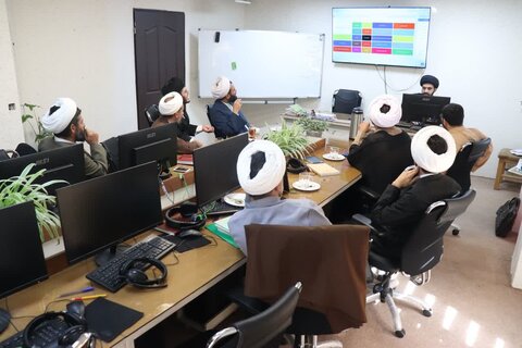 تصاویر/ جلسه شورای آموزش مدرسه علمیه امام خامنه ای ارومیه