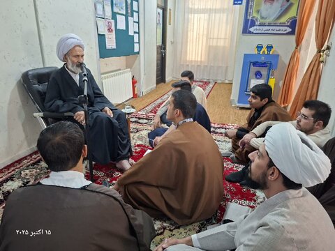 تصاویر/ جلسه اخلاق طلاب ماکو