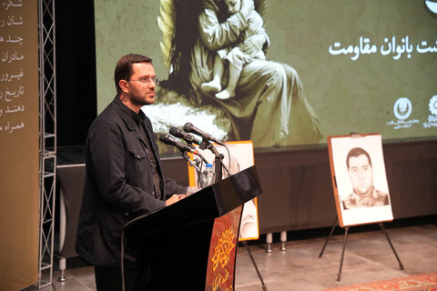 تصاویر/ محفل شعر بزرگداشت بانوان مقاومت در ارومیه