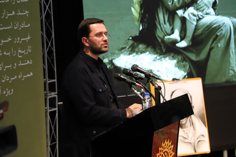 تصاویر/ محفل شعر بزرگداشت بانوان مقاومت در ارومیه