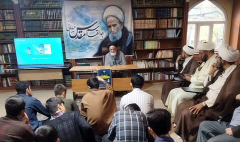 نشست علمی «زیست مقدس» برگزار شد