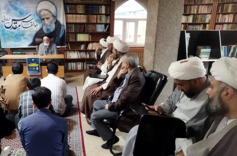 نشست علمی «زیست مقدس» برگزار شد