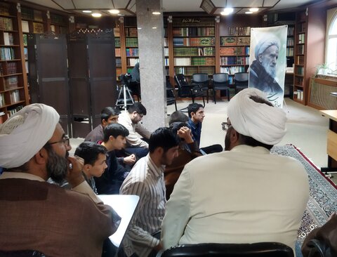 نشست علمی «زیست مقدس» برگزار شد