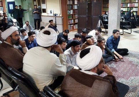 نشست علمی «زیست مقدس» برگزار شد