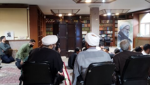 نشست علمی «زیست مقدس» برگزار شد