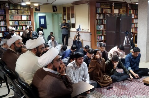 نشست علمی «زیست مقدس» برگزار شد