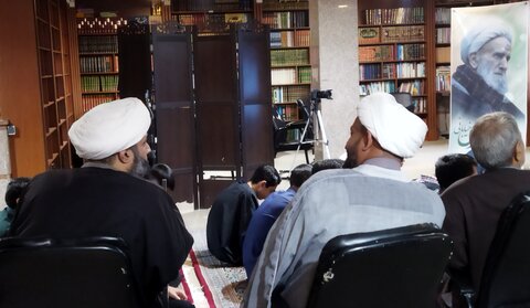 نشست علمی «زیست مقدس» برگزار شد