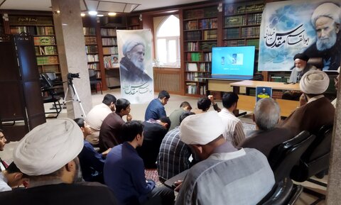 نشست علمی «زیست مقدس» برگزار شد