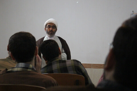 تصاویر/ نشست تبیین طرح ولایت در حوزه علمیه صاحب الزمان (عج) مرند