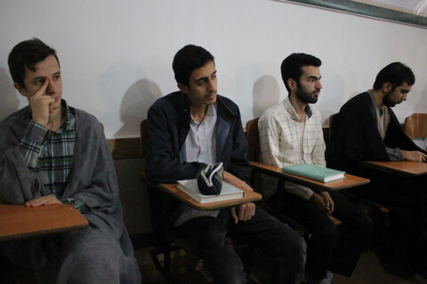 تصاویر/ نشست تبیین طرح ولایت در حوزه علمیه صاحب الزمان (عج) مرند