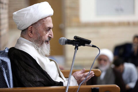 تصاویر/ درس اخلاق آیت‌الله العظمی سبحانی