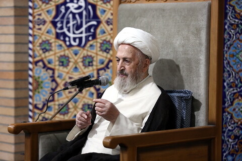 تصاویر/ درس اخلاق آیت‌الله العظمی سبحانی