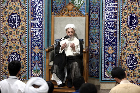 تصاویر/ درس اخلاق آیت‌الله العظمی سبحانی