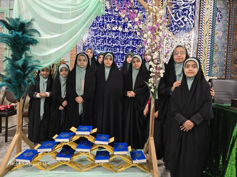 تصاویر/محفل انس با قرآن با حضور قاریان برجسته و بین‌المللی در بیجار برگزار شد