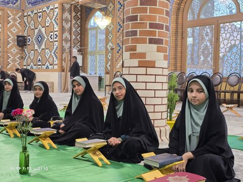 تصاویر/محفل انس با قرآن با حضور قاریان برجسته و بین‌المللی در بیجار برگزار شد
