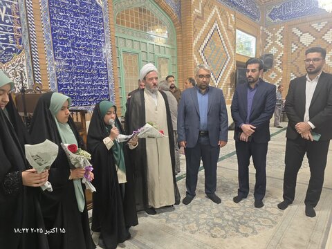 تصاویر/محفل انس با قرآن با حضور قاریان برجسته و بین‌المللی در بیجار برگزار شد