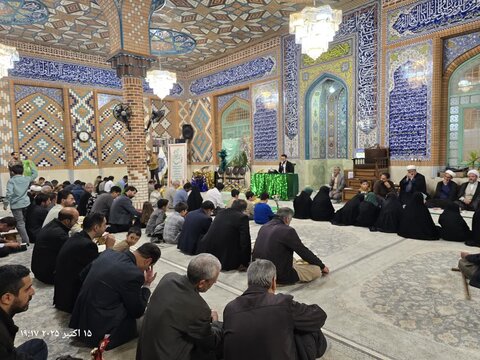 تصاویر/محفل انس با قرآن با حضور قاریان برجسته و بین‌المللی در بیجار برگزار شد
