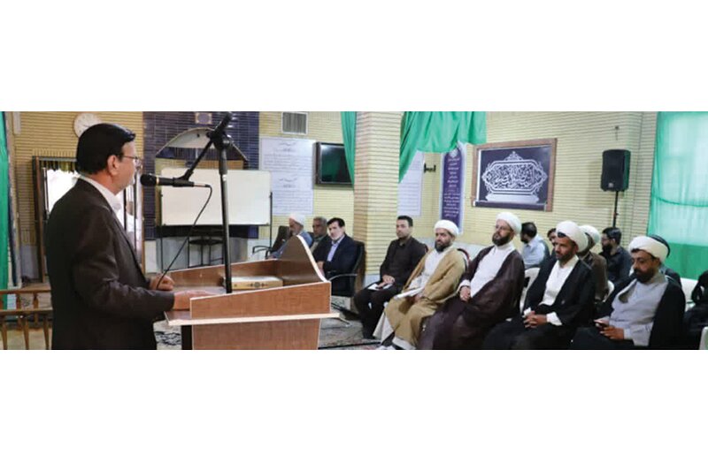 روحانیون و طلاب طرح امین عضو مؤثر تیم تربیتی مدارس باشند+عکس
